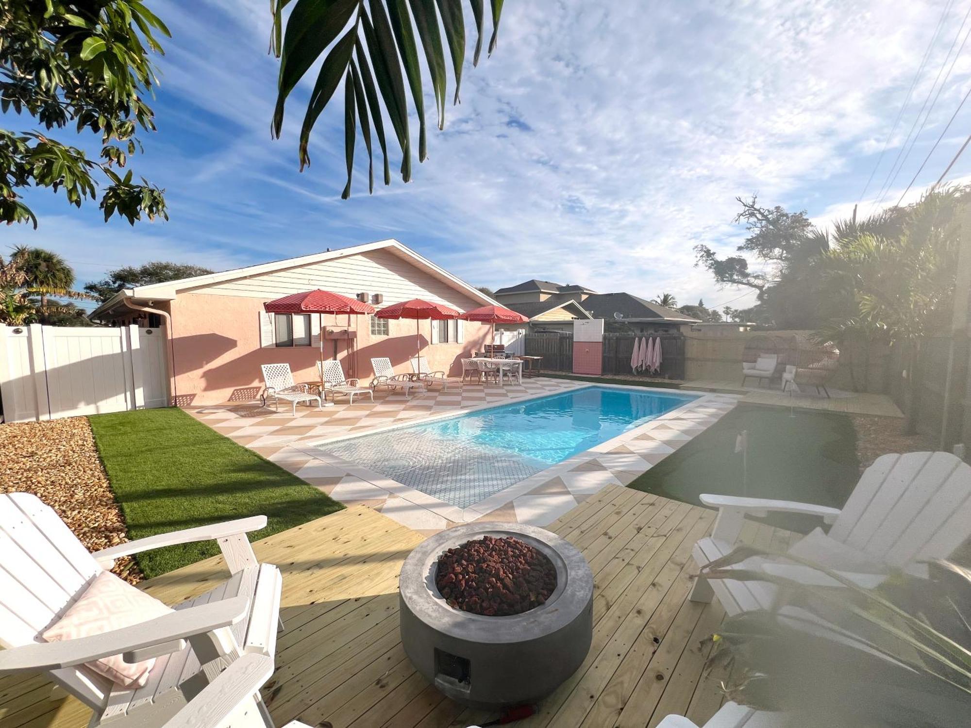 Luxury Villa 3 Blocks From The Beach With Pool A Fire Pit And Outdoor Oasis Cape Canaveral Exterior foto